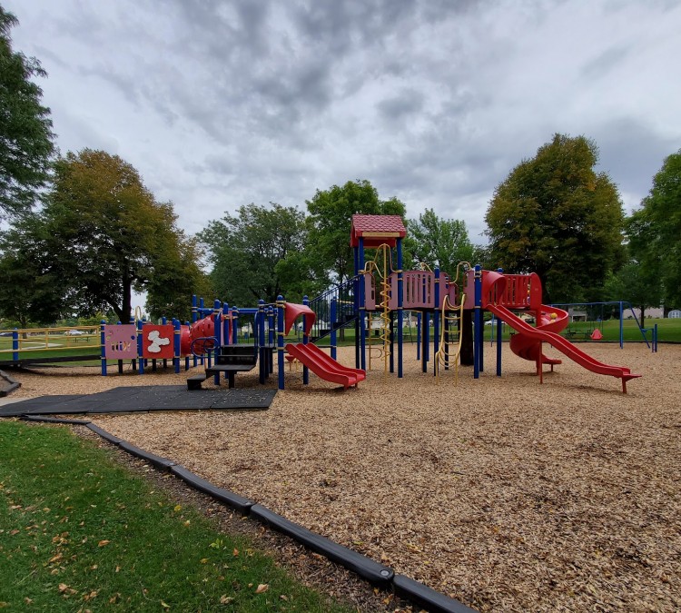 lower-sherman-park-playground-photo